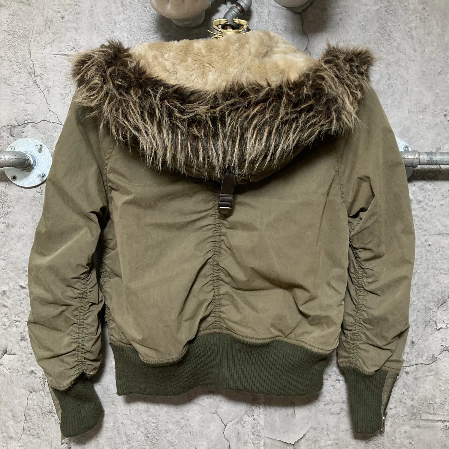 rna slang n-2b flight bomber jacket faux fur green