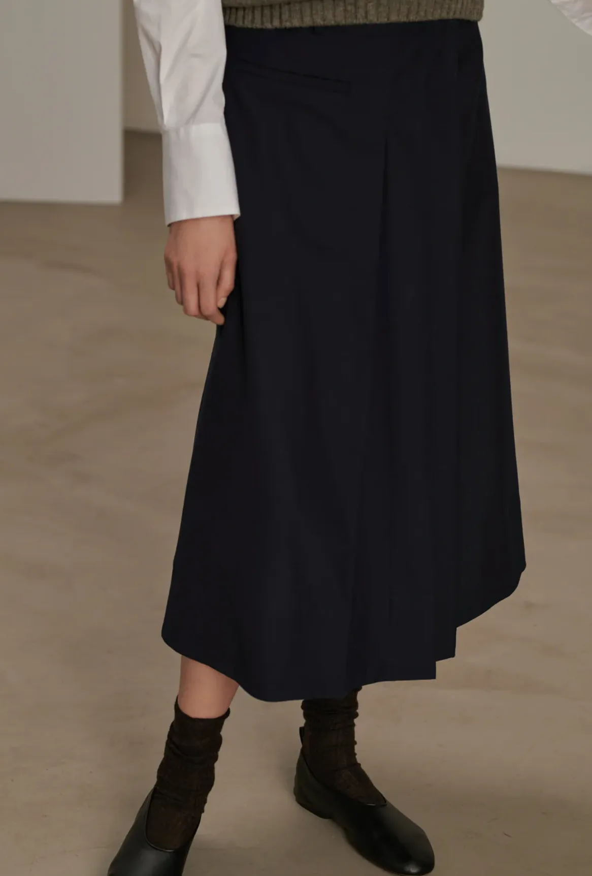 Varna Skirt in Navy