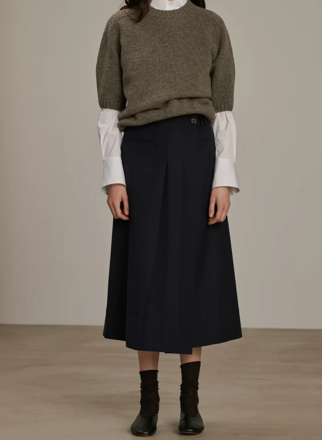 Varna Skirt in Navy